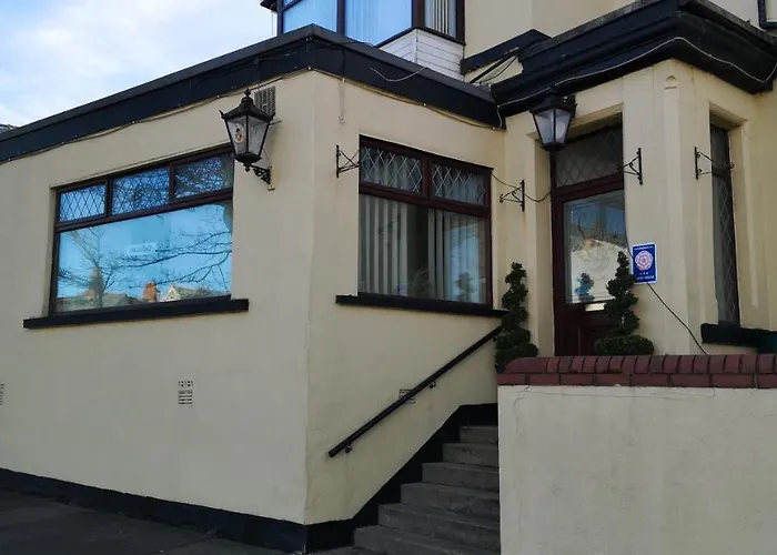 East Mount House