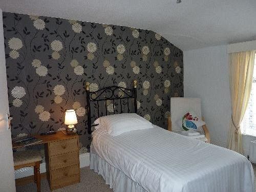Guest house East Mount House Barrow-in-Furness