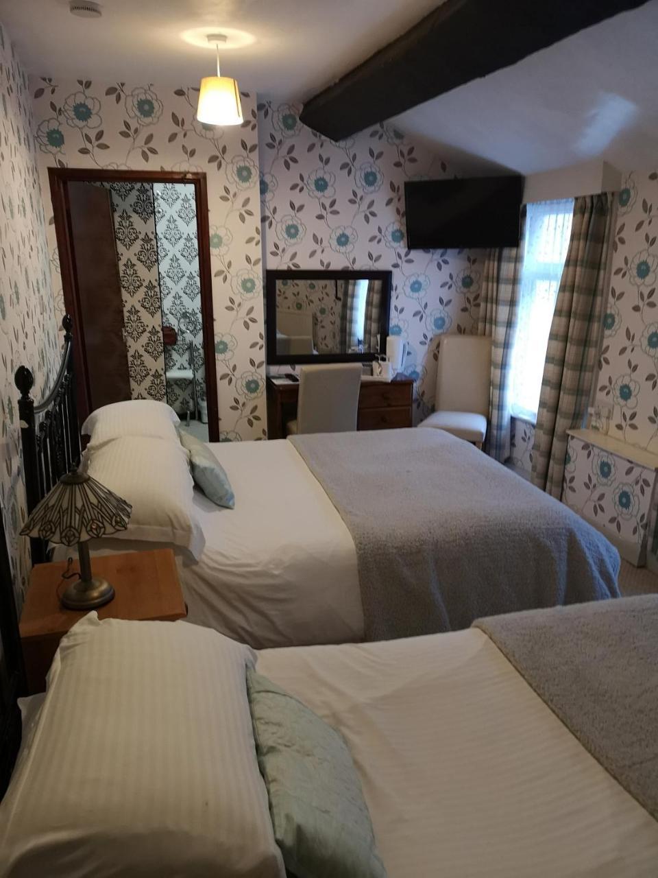 East Mount House Guest house 3*