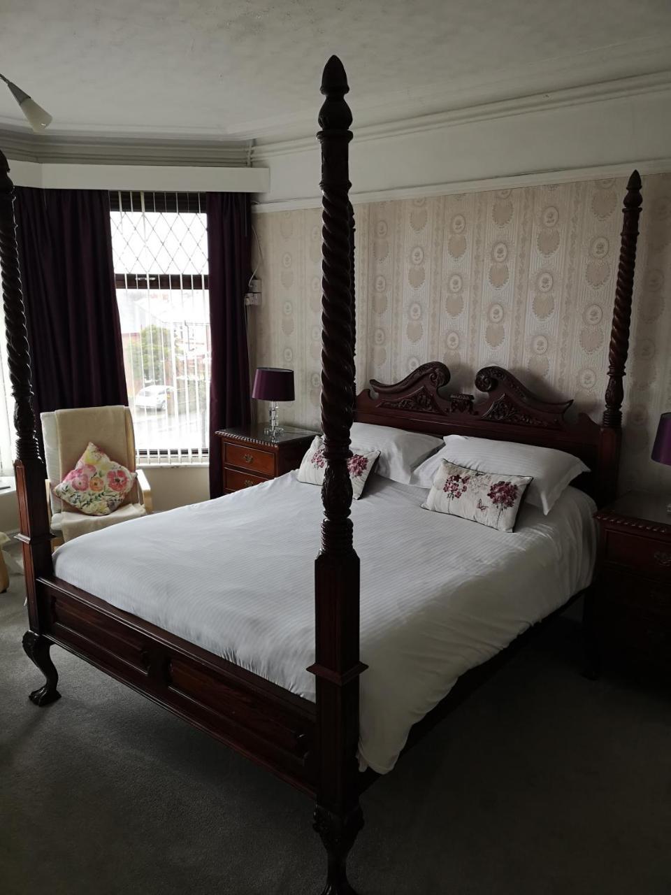 East Mount House Guest house