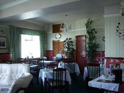 Guest house East Mount House 3*