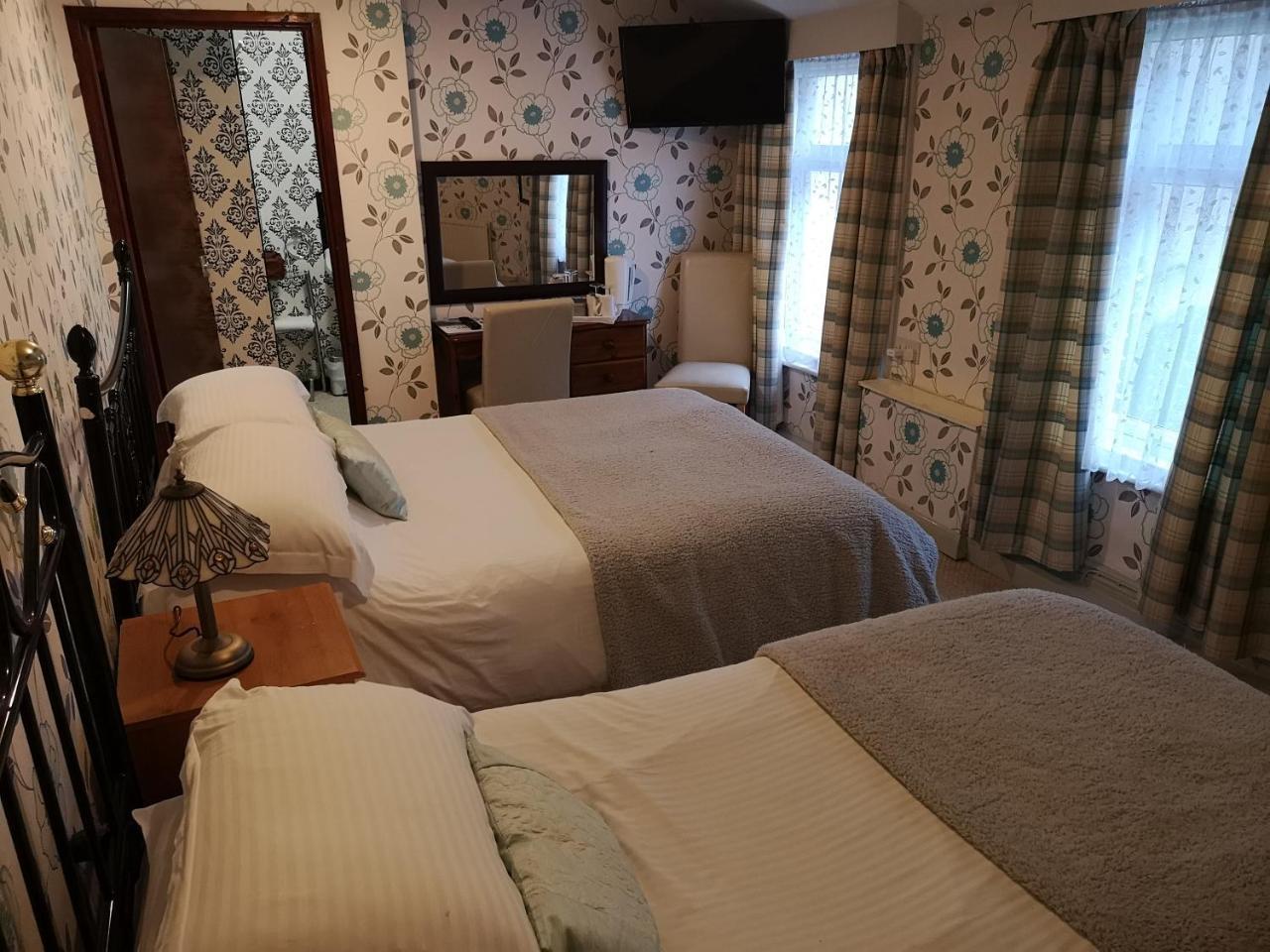 Casa de hóspedes East Mount House 3*